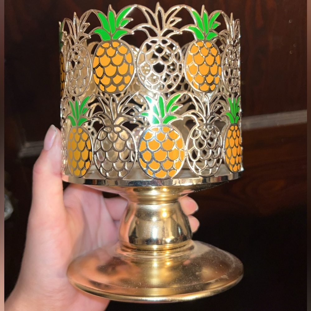 Bath and body works candle holder